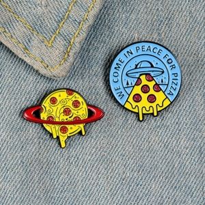 Pizza planet emanel brooch/pin